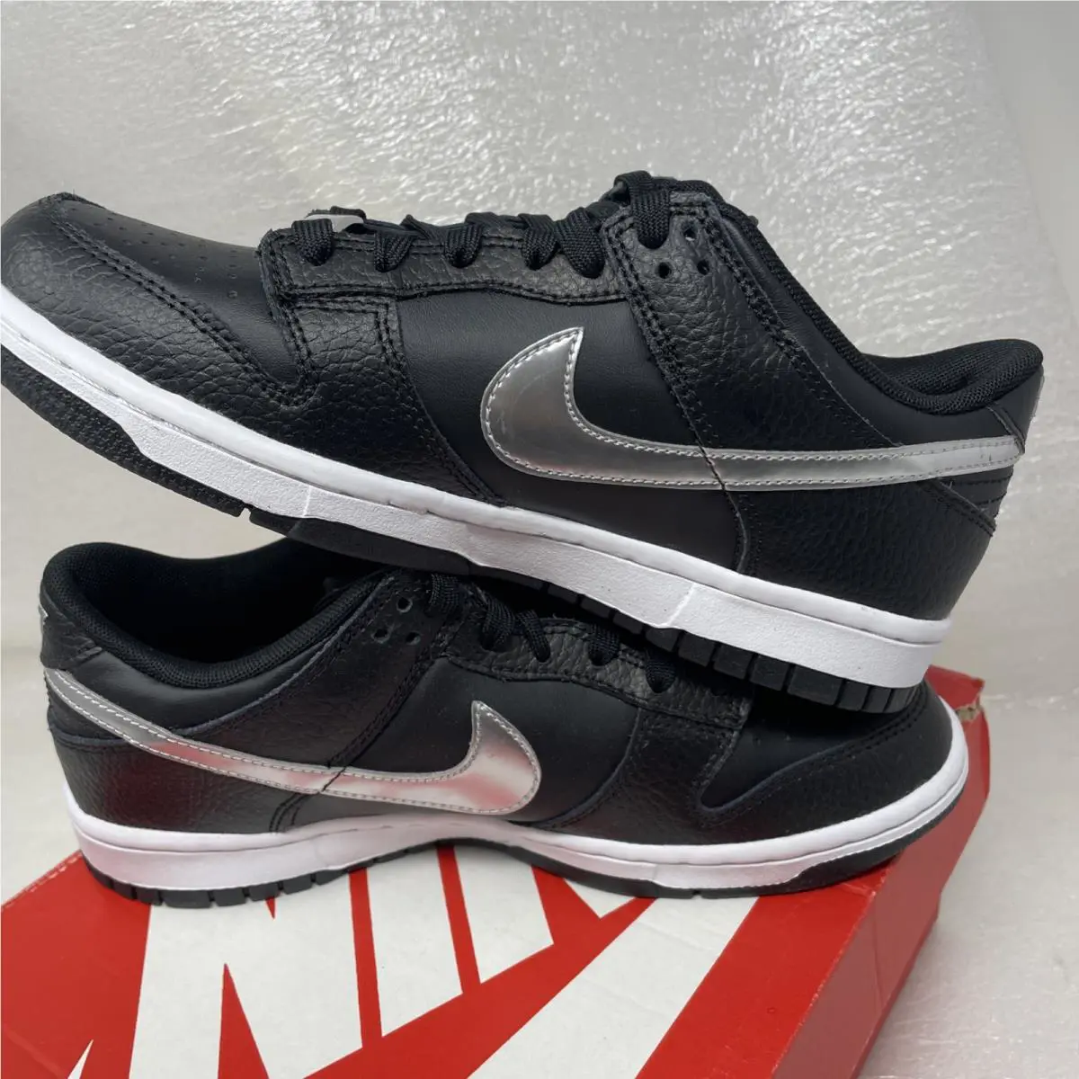 Nike shoes - Black (UPC: 195244240883) 4