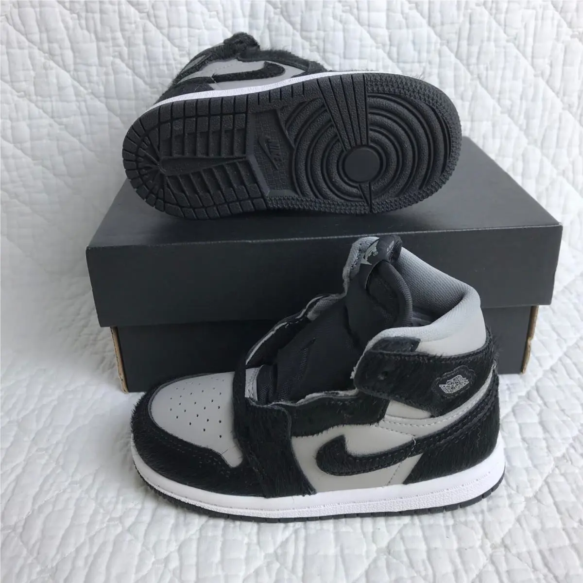 Nike shoes - Jordan OG - FB1313-001 - Medium Grey/Black -White 2