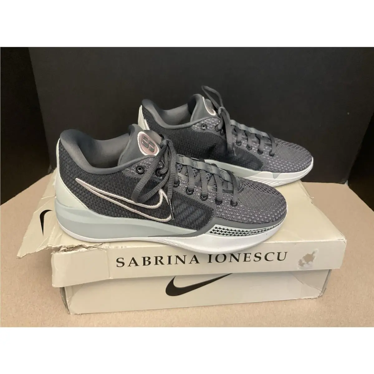 Womens Nike Sabrina 1 Dark Grey/platinum Violet Basketball Shoes. Size 6.5