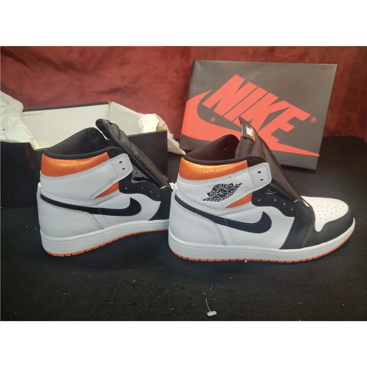 Nike shoes - Air Jordan 1 - Air - 555088180 - Orange 2