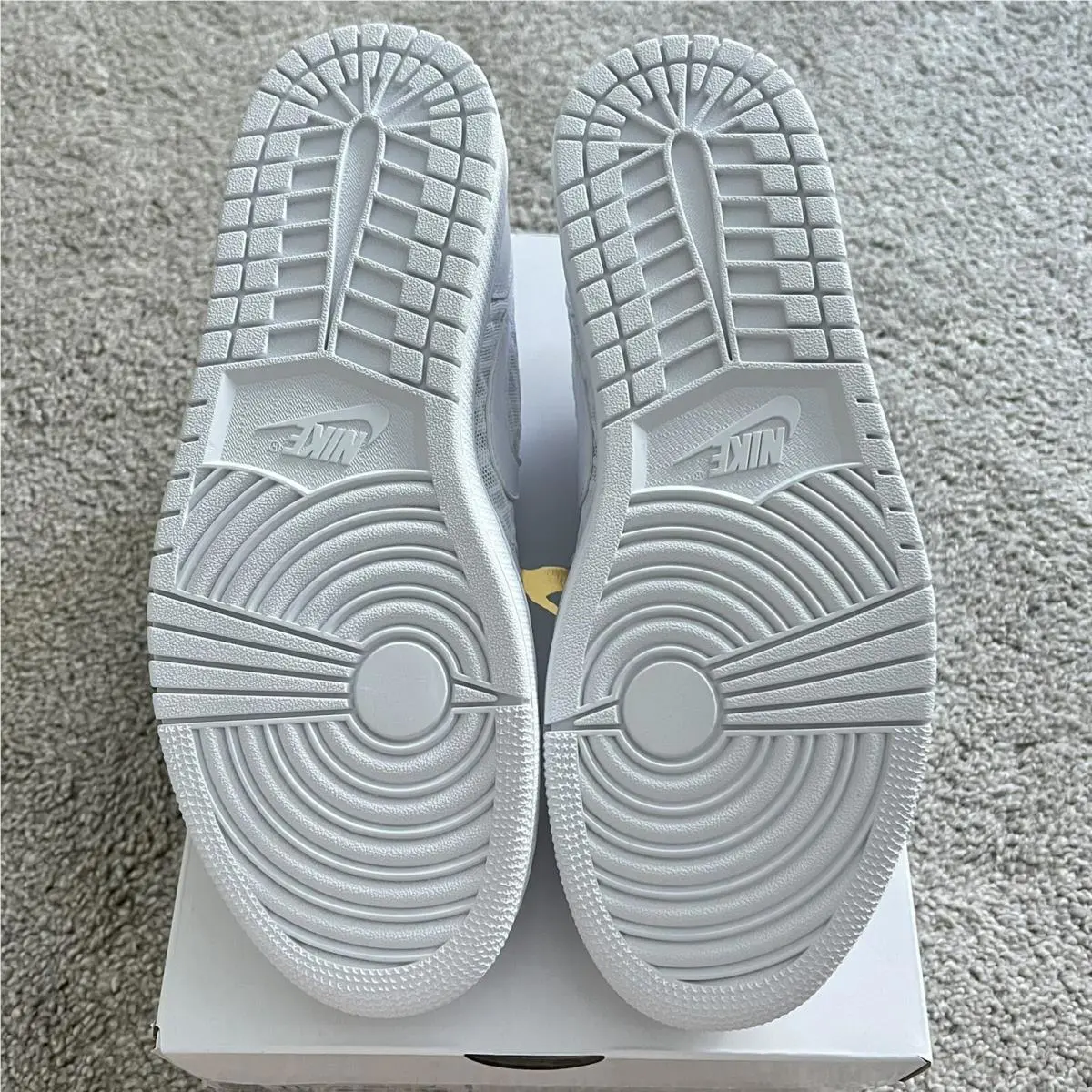 Nike shoes - Air Jordan 1 - Air - DC9508-100 - White 3