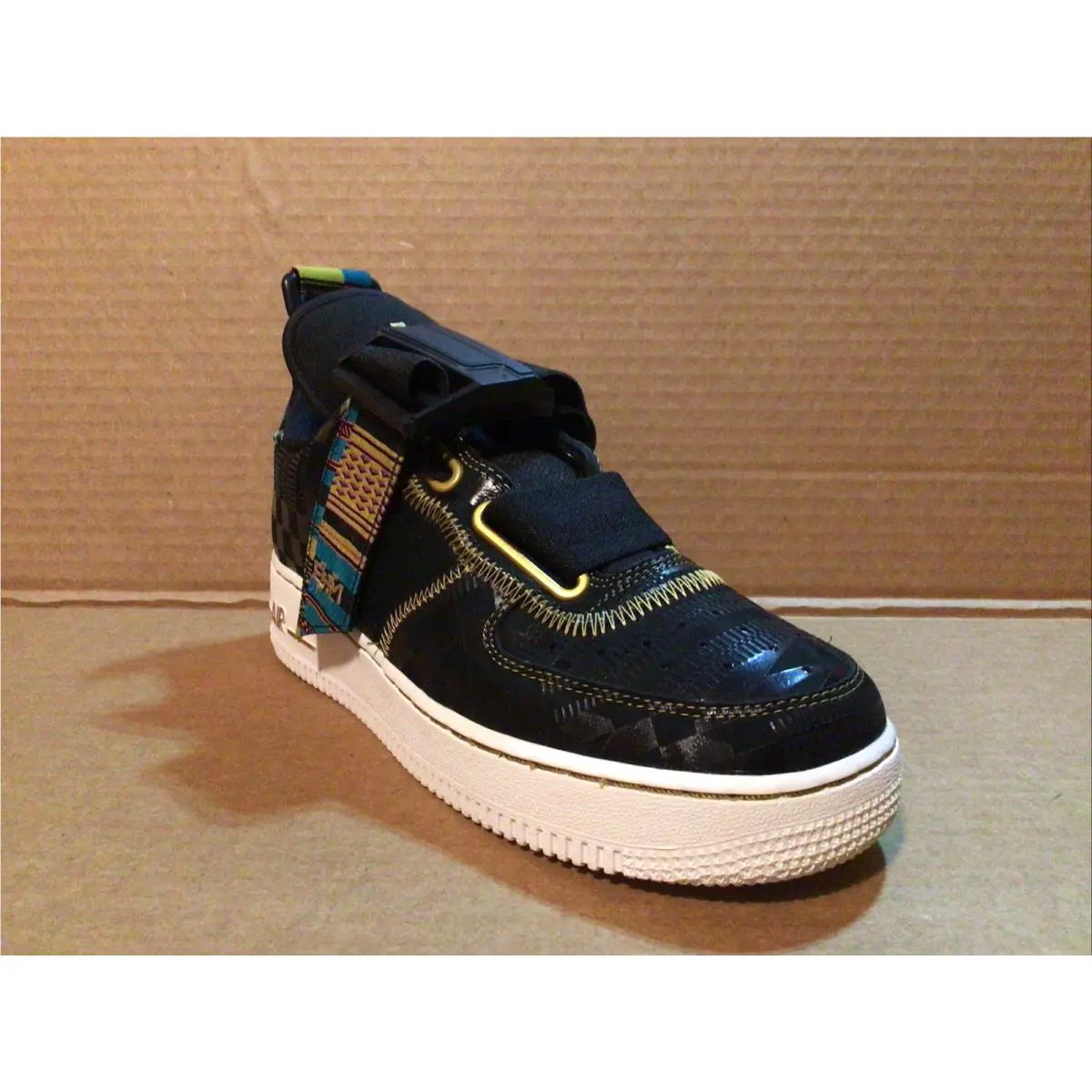Nike shoes - Nike Air Force 1 Utility - Black 3
