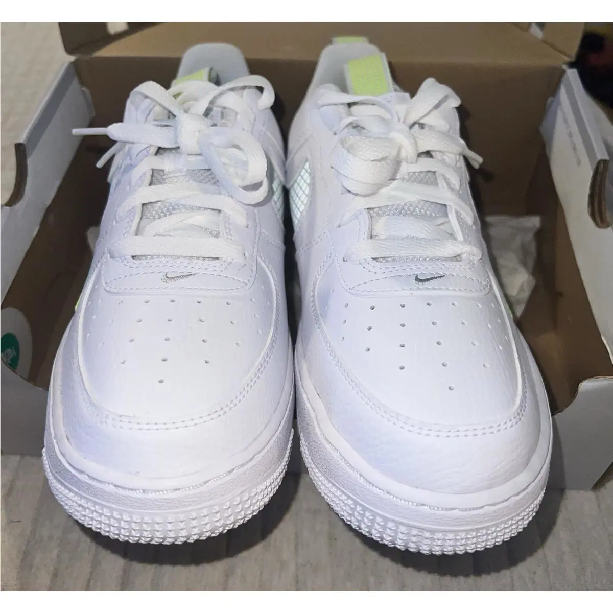 Nike shoes - Nike Air Force 1 LV8 - White 6
