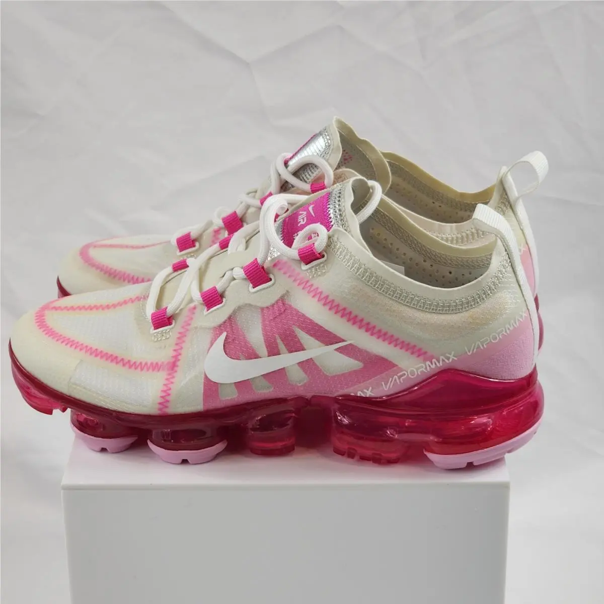 Nike shoes - Nike Air VaporMax 2019 - Air VaporMax - AR6632-105 - Summit White, Pink Rise (UPC: 193149703960) 4