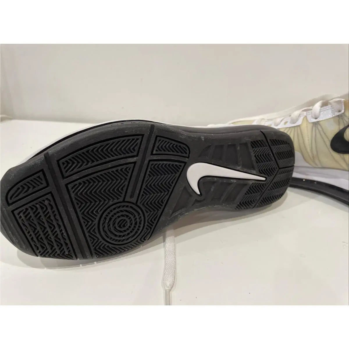 Nike shoes - Nike Air Max Hyperdunk - Air Max Hyperdunk - 469758-100 - Black 5