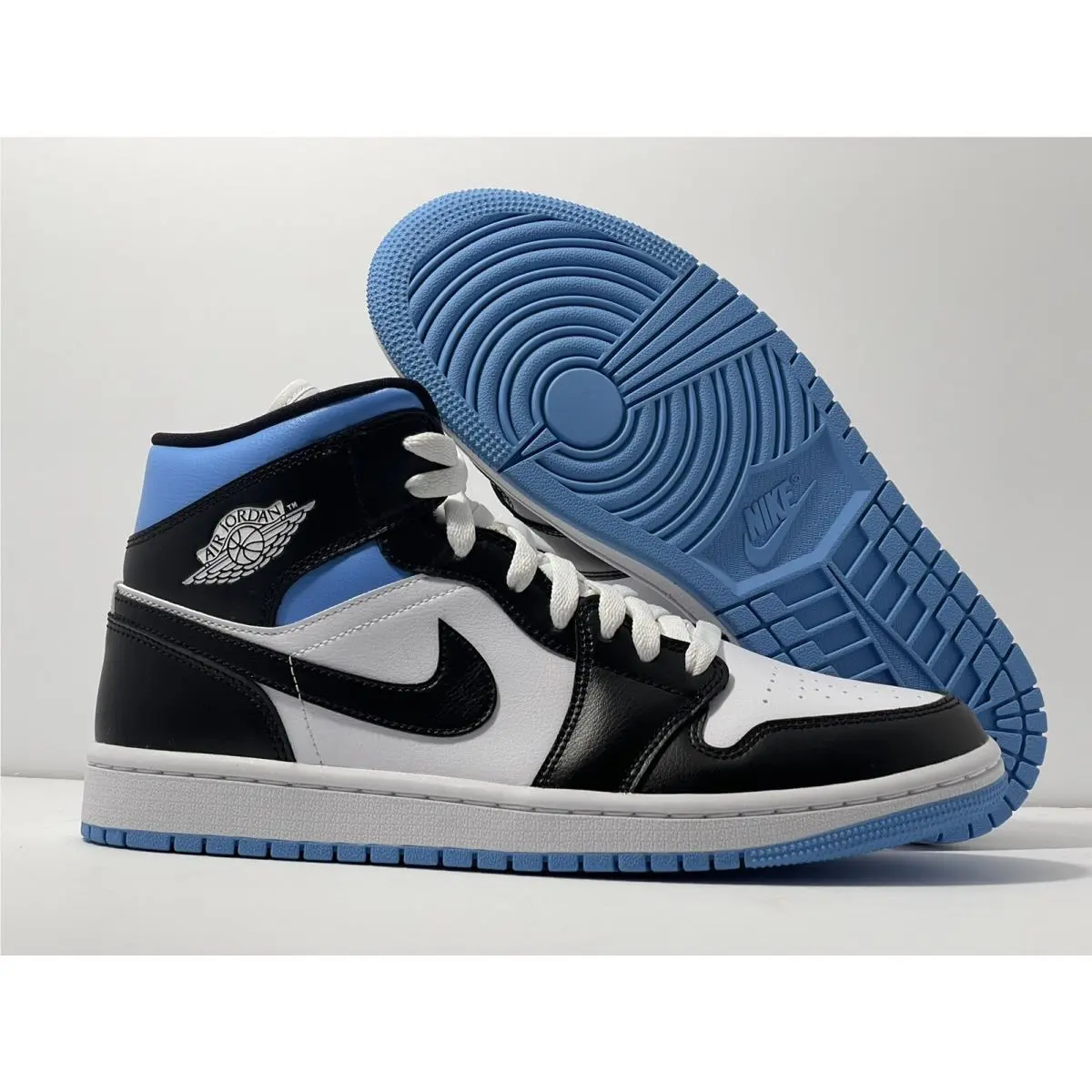 Nike Womens Air Jordan 1 Mid University Blue Size 10 US BQ6472 102