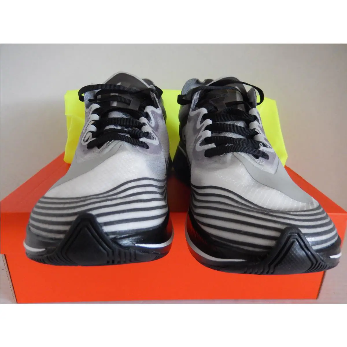 Nike shoes - Black (UPC: 888412555949) 1