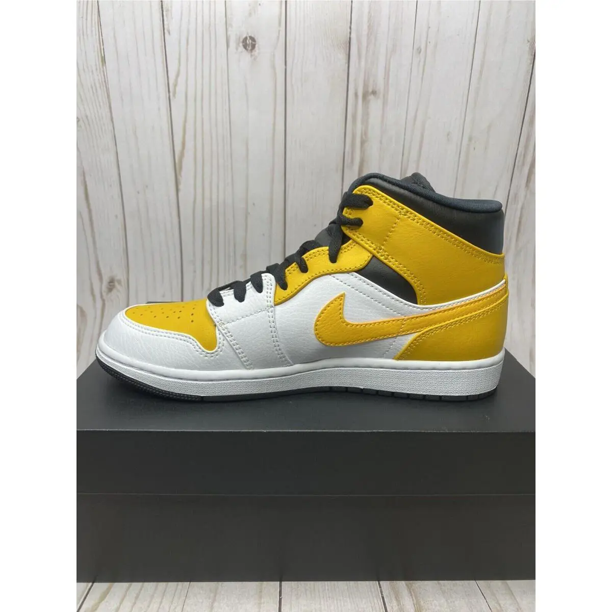 Nike shoes - Nike Air Jordan 1 - Air - 554725-170 - Yellow 4