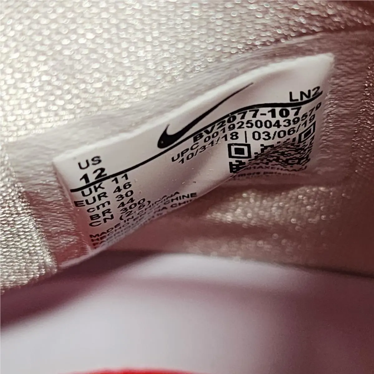 Nike shoes - Red 4