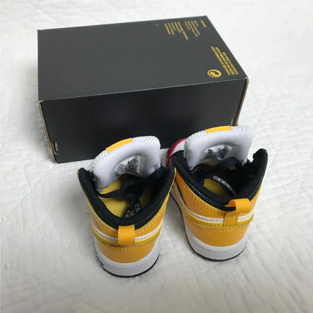 Nike shoes - Air Jordan 1 Mid SE - DJ0335 067 - Black/university gold/Gym Red 7