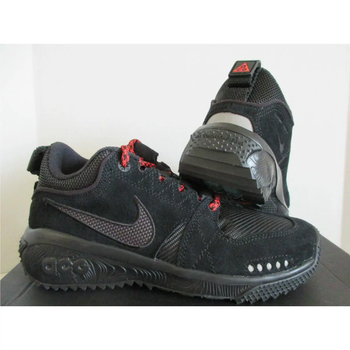Nike shoes - Nike ACG Dog Mountain - ACG Dog Mountain - Black (UPC: 191888664986) 0