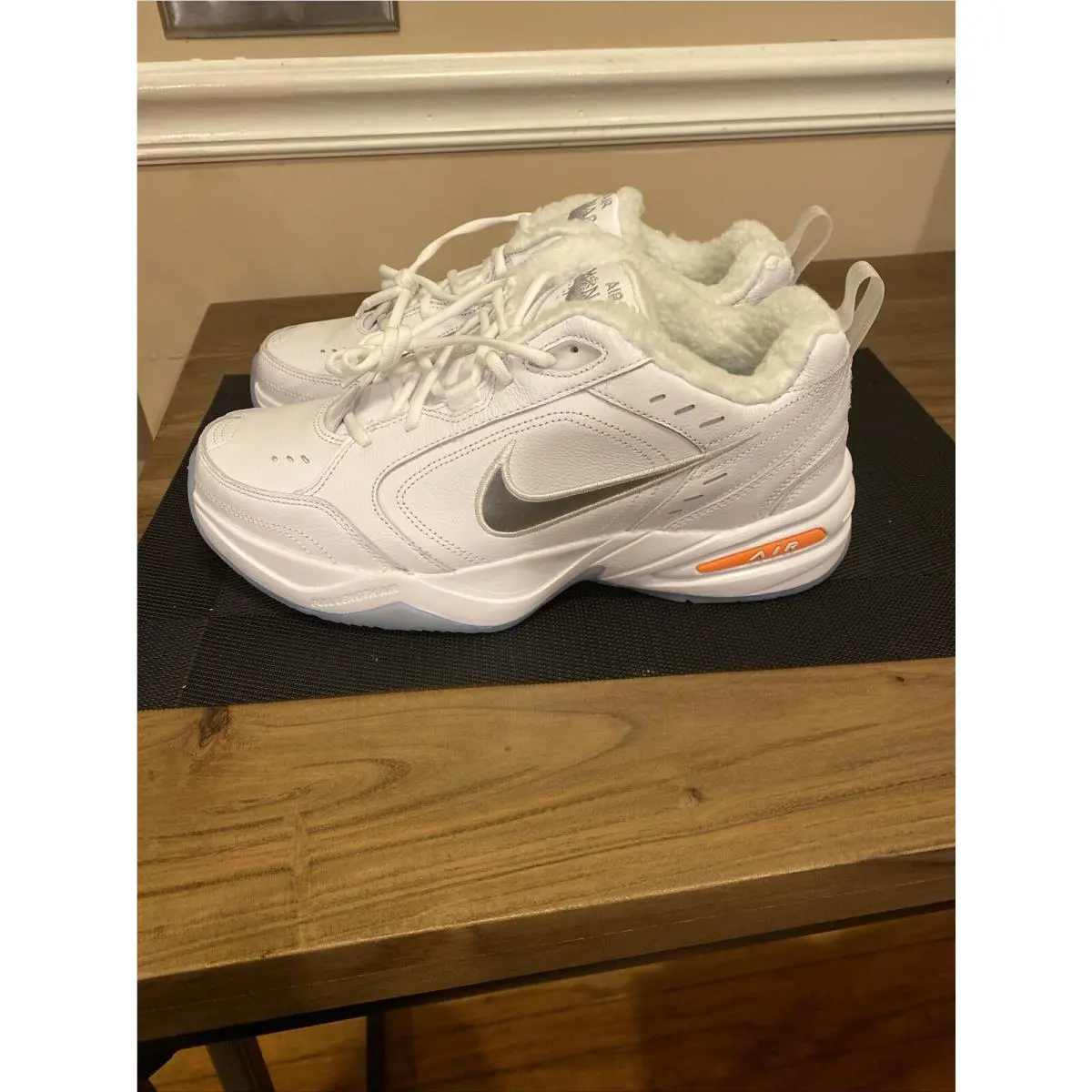 Nike shoes - Nike Air Monarch - Air Monarch - AV6676 100 - White, Manufacturer: White (UPC: 193150351051) 4