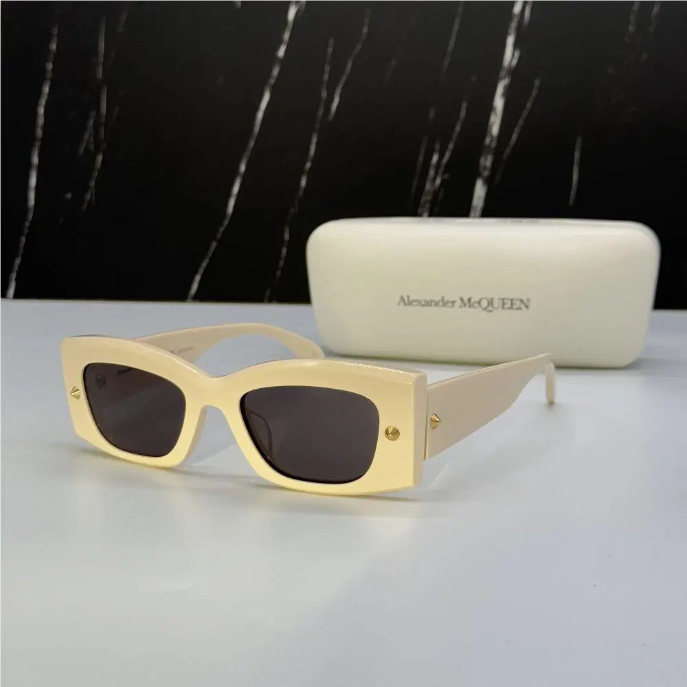 AM0426S 005 Alexander Mcqueen Ivory Woman Sunglasses