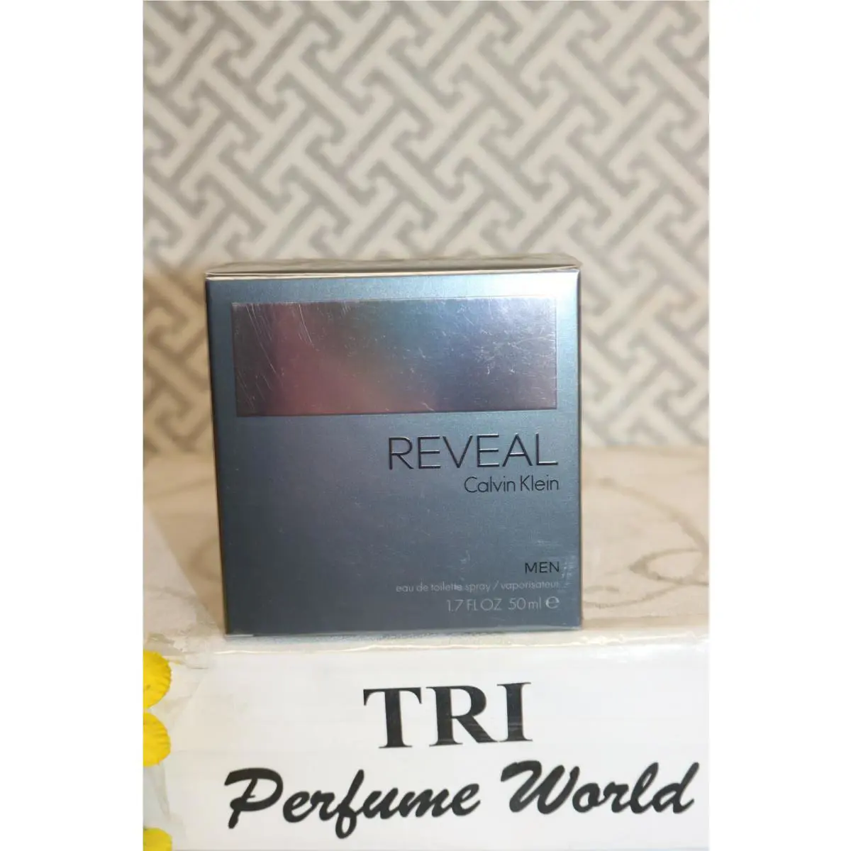Reveal Calvin Klein Eau de Toilette Men Spray 1.7 Fl. oz