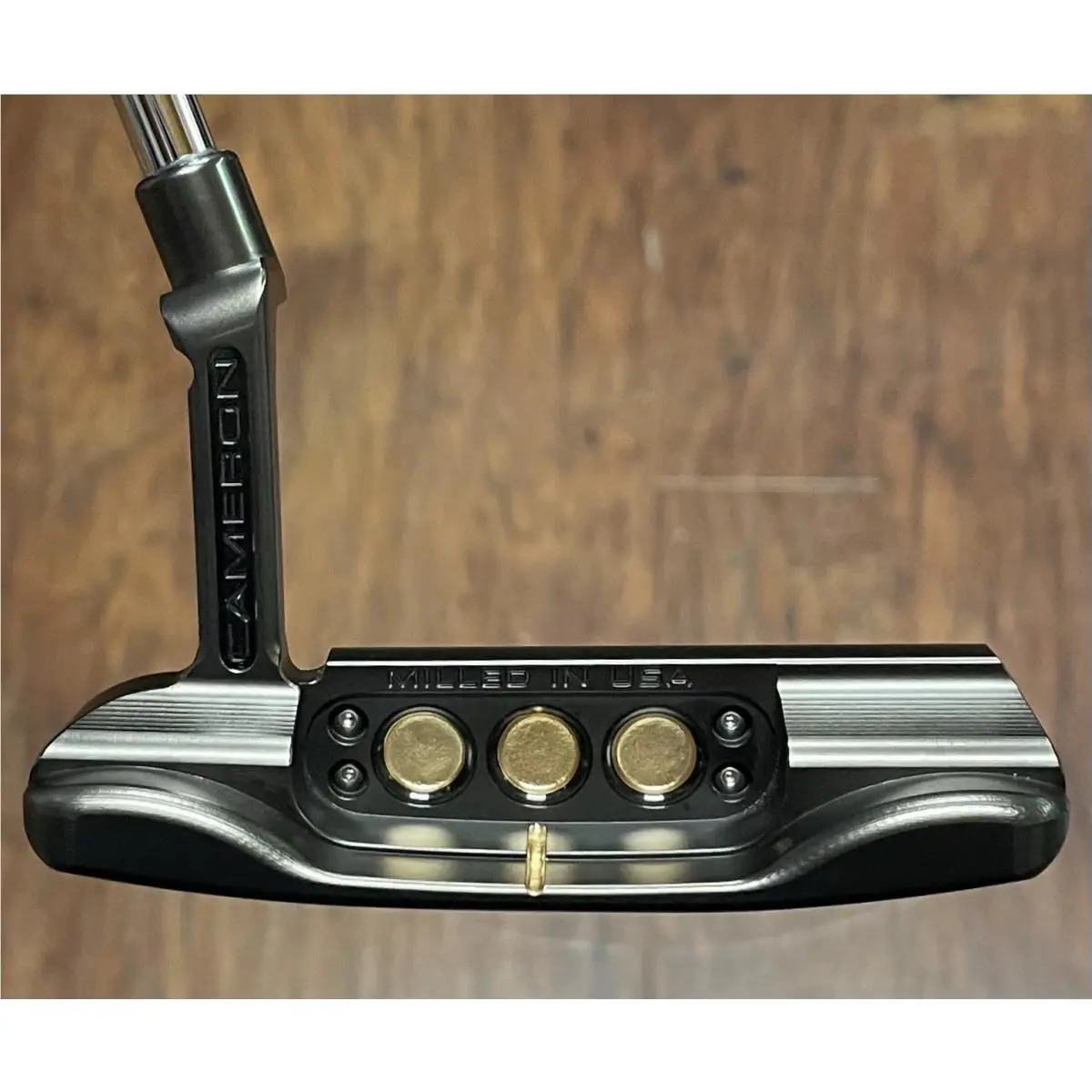 Scotty Cameron  - Studio Style Newport - 2025 - SCS - Xtreme Dark Finish - DLC - Gold, Lie Angle: Black 1