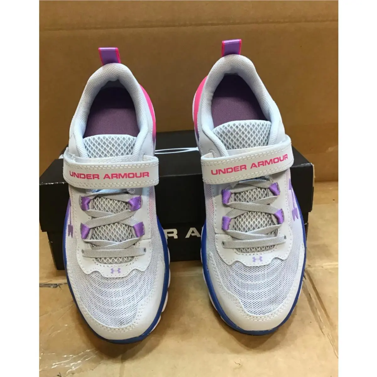 Under Armour shoes - Under Armour Charged Assert - Charged Assert - 3024590-003 - Grey White Pink Blue 1