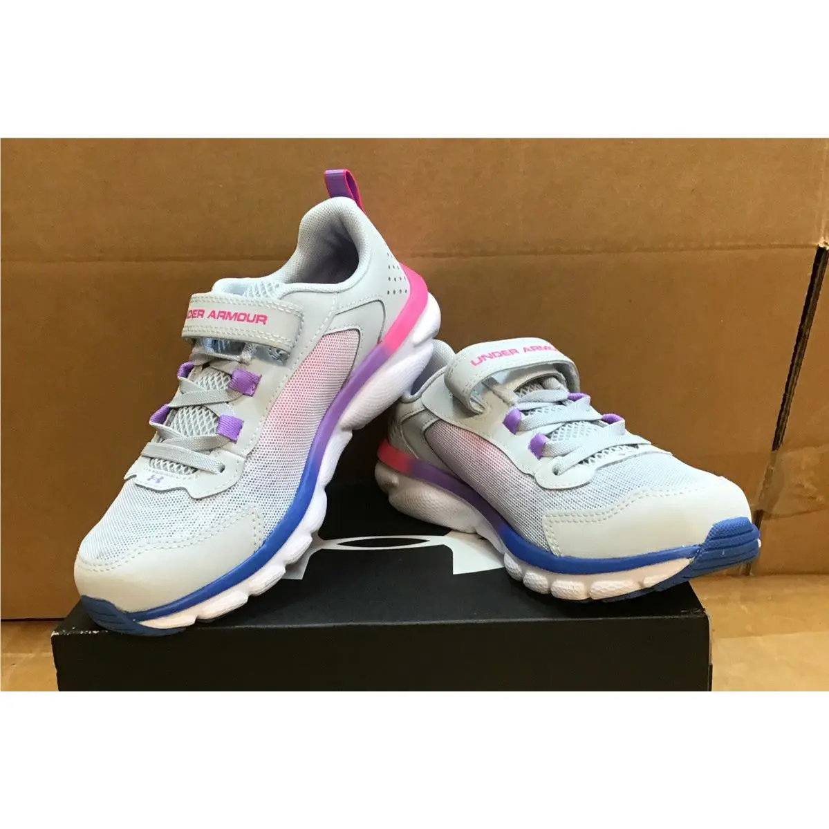 Under Armour shoes - Under Armour Charged Assert - Charged Assert - 3024590-003 - Grey White Pink Blue 7