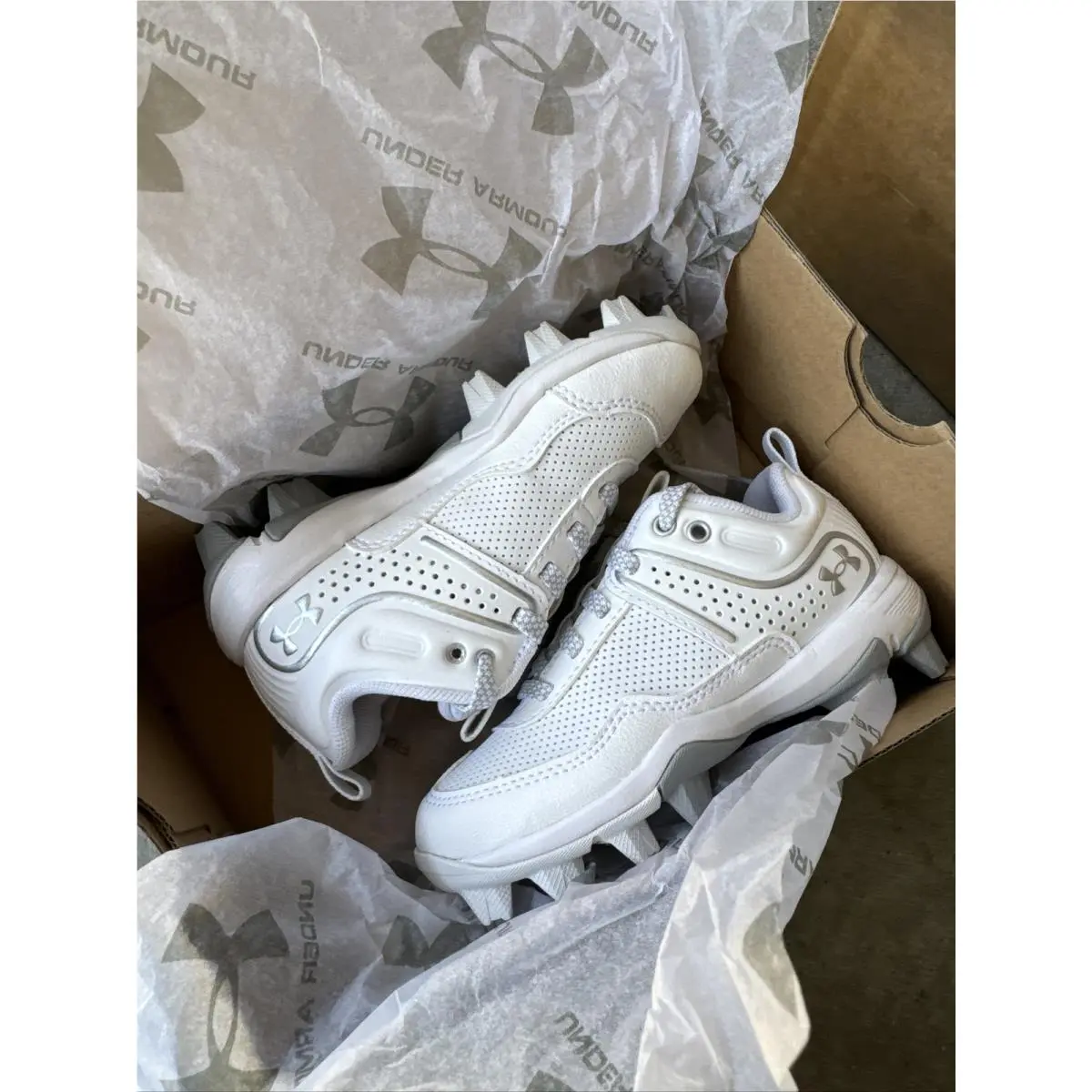 Girl`s Shoes Under Armour Kids Glyde Softball Cleat Toddler/little Kid/ 10K