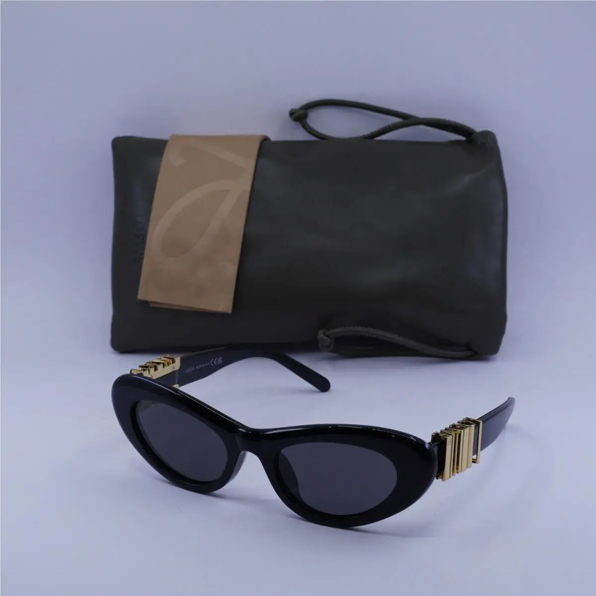 Loewe LW40156U 01A Shiny Black/smoke 52-20-140 Sunglasses