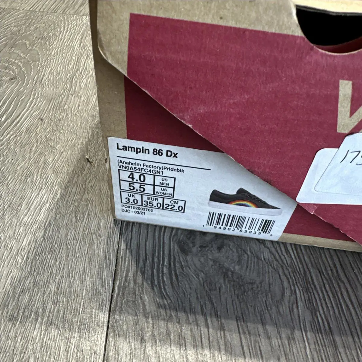 Vans shoes - Black (UPC: 0194902639045) 6