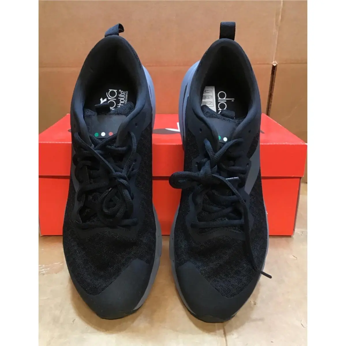 Diadora shoes - Diadora Mythos Blushield Volo Hip Running - 176897-C2815 - Black 1