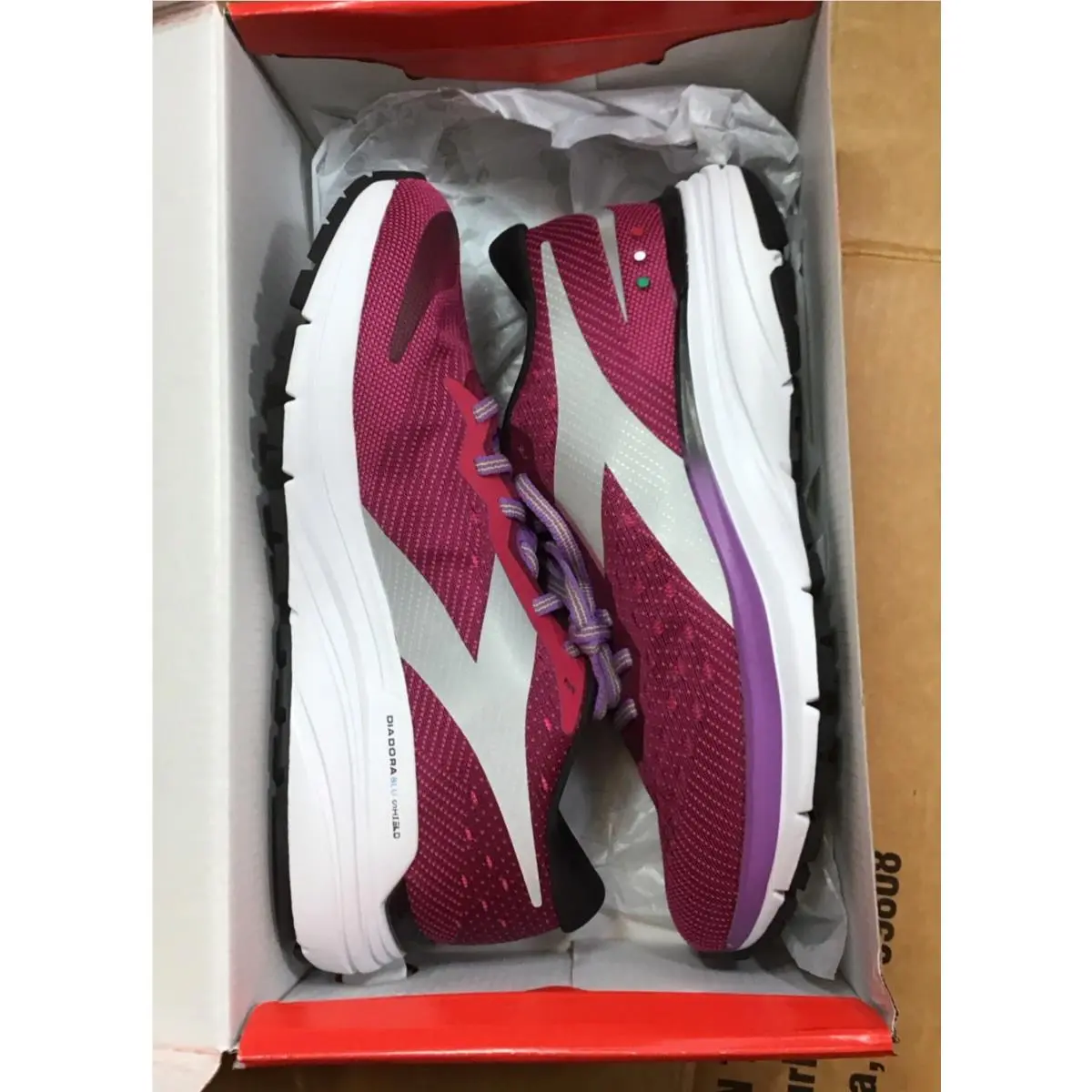 Diadora shoes - Diadora Mythos Blushield 6 Running - 176883-C9613 - Purple, Red 4
