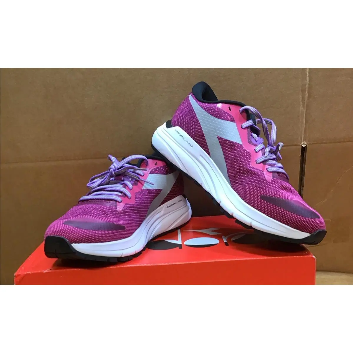 Diadora shoes - Diadora Mythos Blushield 6 Running - 176883-C9613 - Purple, Red 8