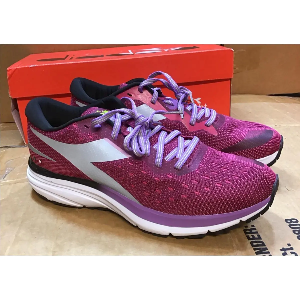 Diadora shoes - Diadora Mythos Blushield 6 Running - 176883-C9613 - Purple, Red 10