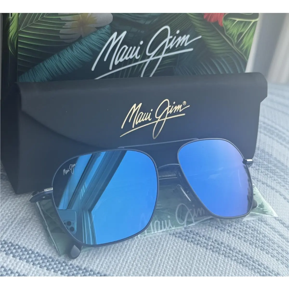 Maui Jim Mano 877 03 Navy Silver Metal Frame + Blue Hawaii Polarized Sunglasses