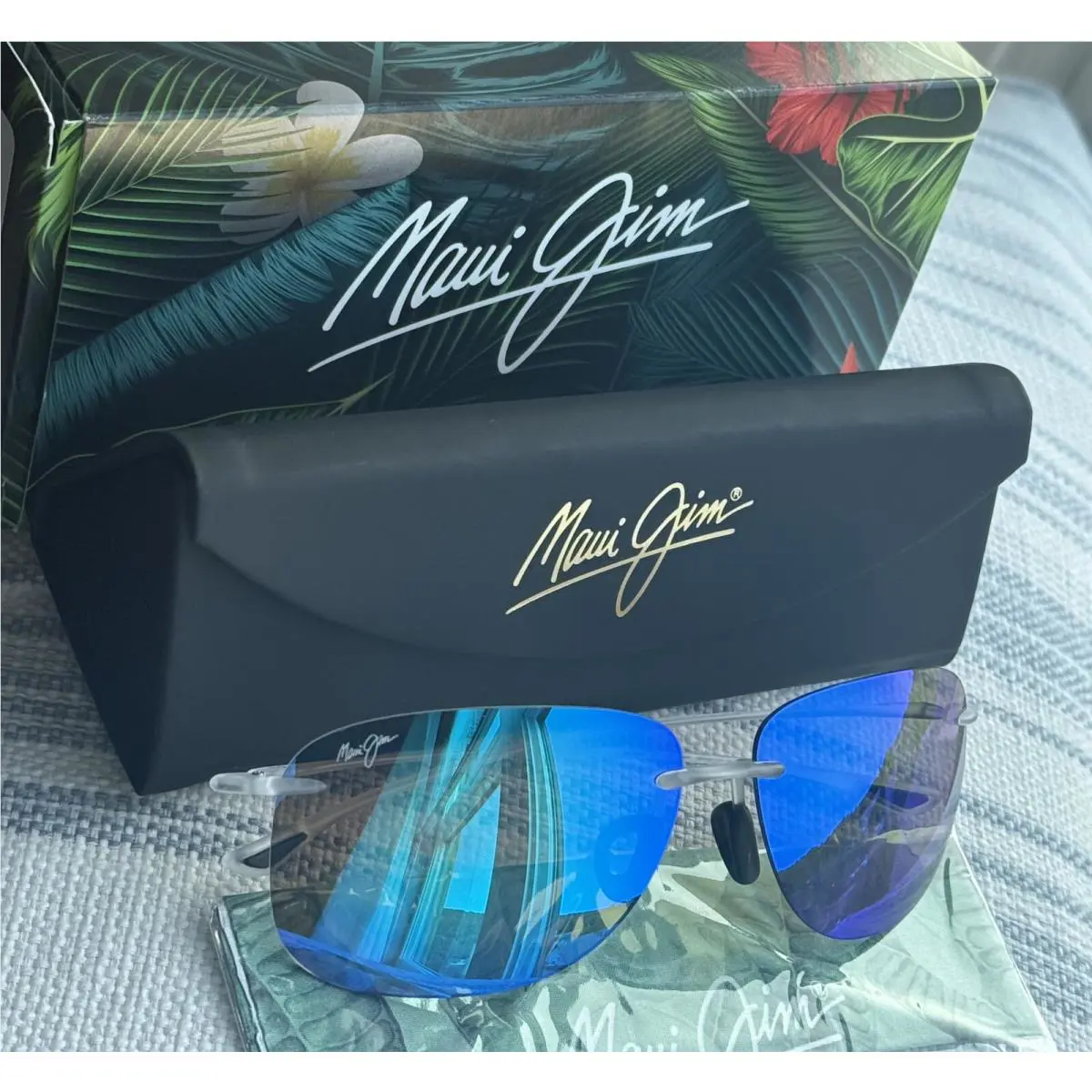 Maui Jim Hikina 445 05CM Crystal Frame + Blue Hawaii Polarized Sunglasses