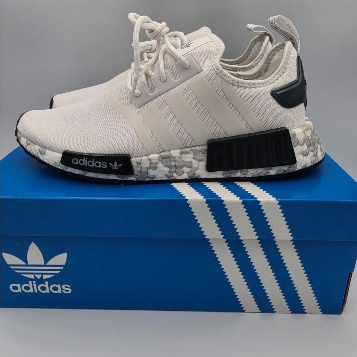 Adidas Nmd R1 W White Black Boost Sneakers GW9476 Women’s 9.5