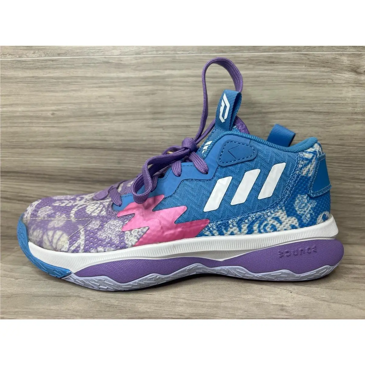 Adidas shoes - ADIDAS Dame IF8333 - Dame - Multi-Color 0