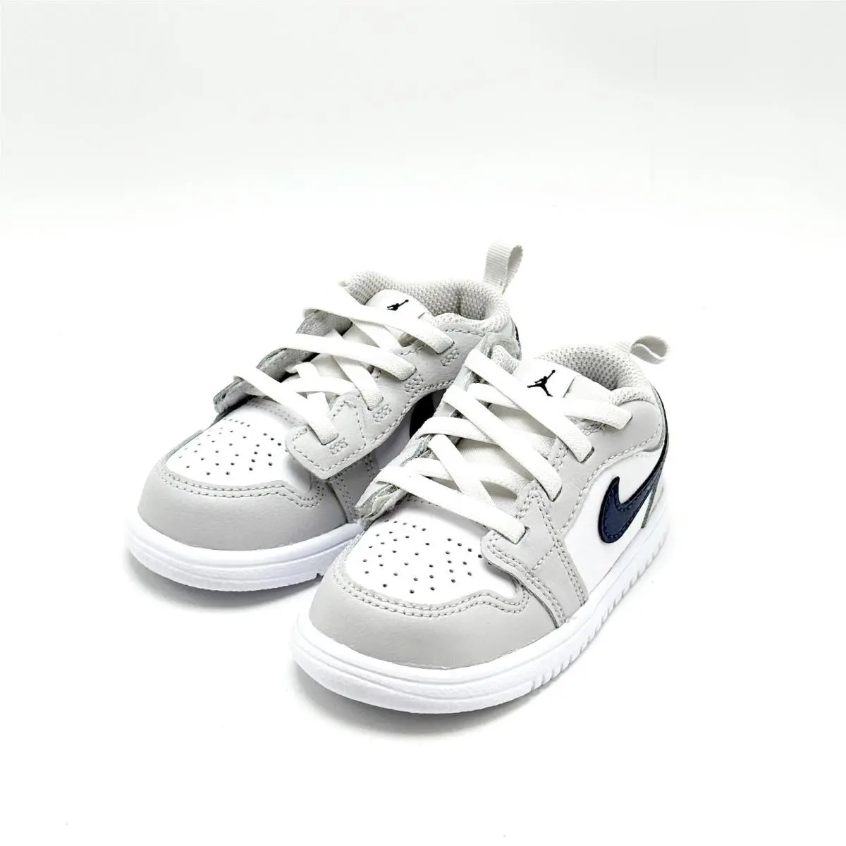 Nike shoes - Air Jordan 1 - Air - Gray 5