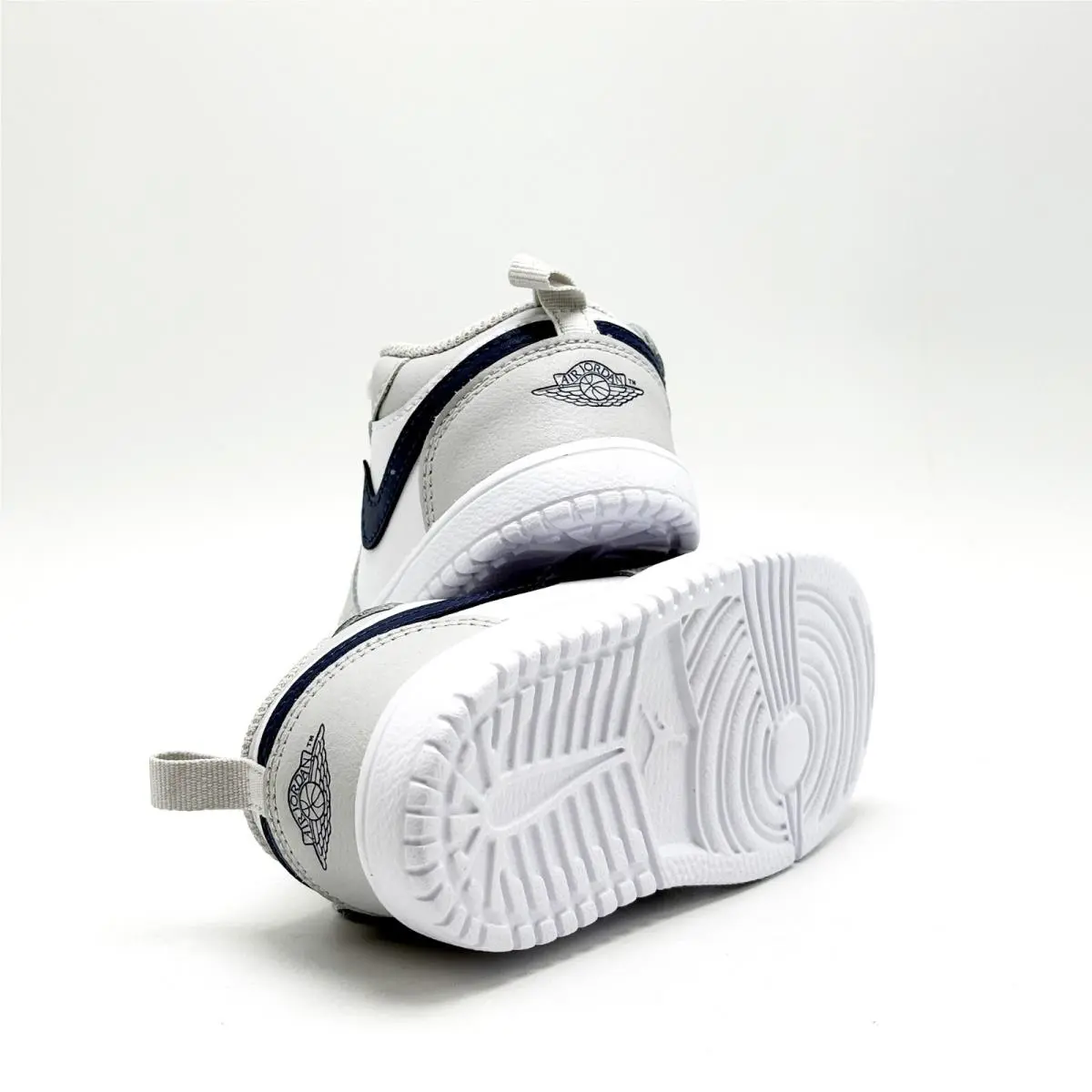 Nike shoes - Air Jordan 1 - Air - Gray 7