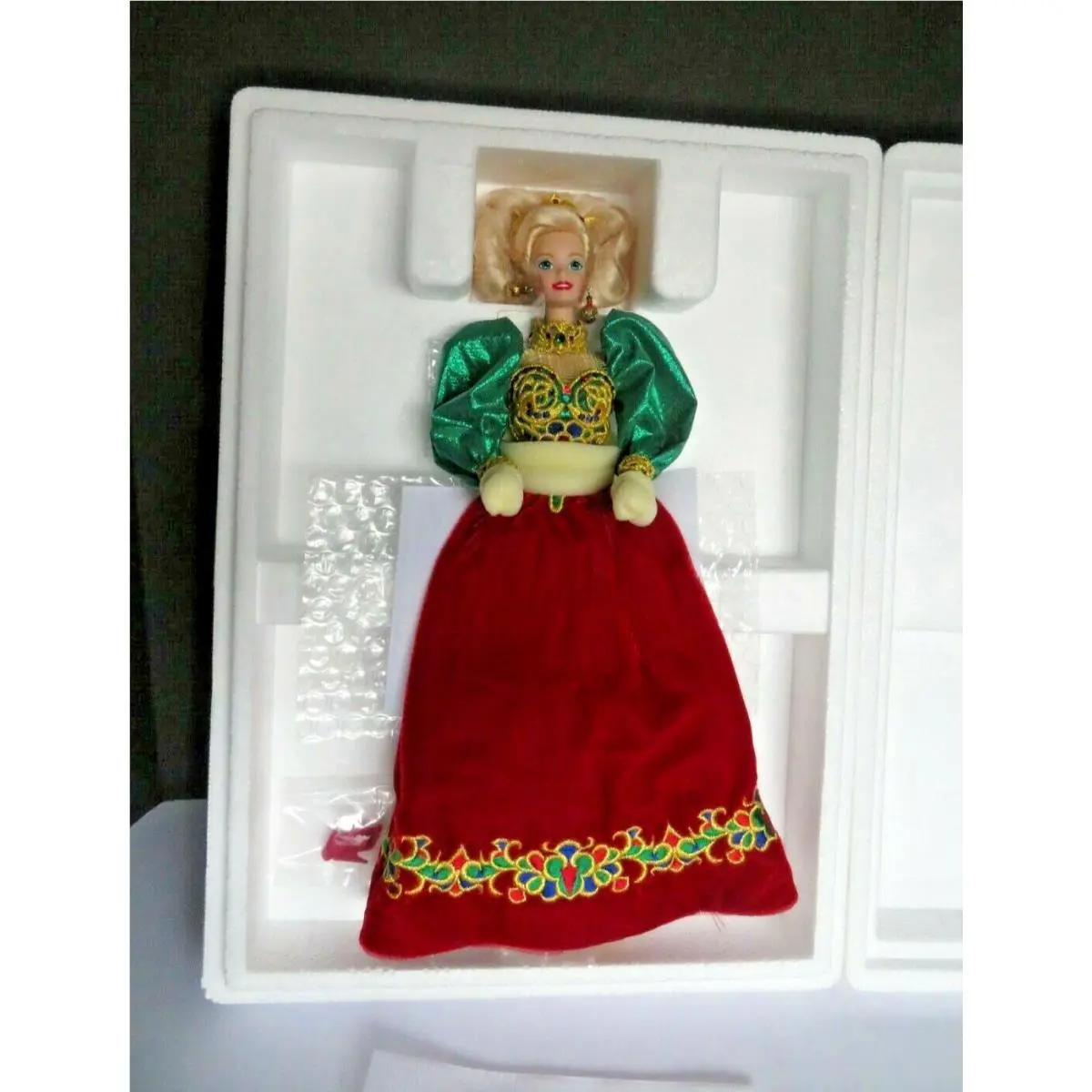 1995 Holiday Jewel Holiday Porcelain Barbie Collection Timeless Creations