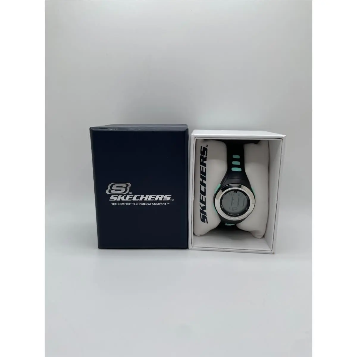 Skechers Womens Black Teal Water Resistant Round Sports Digital Watch