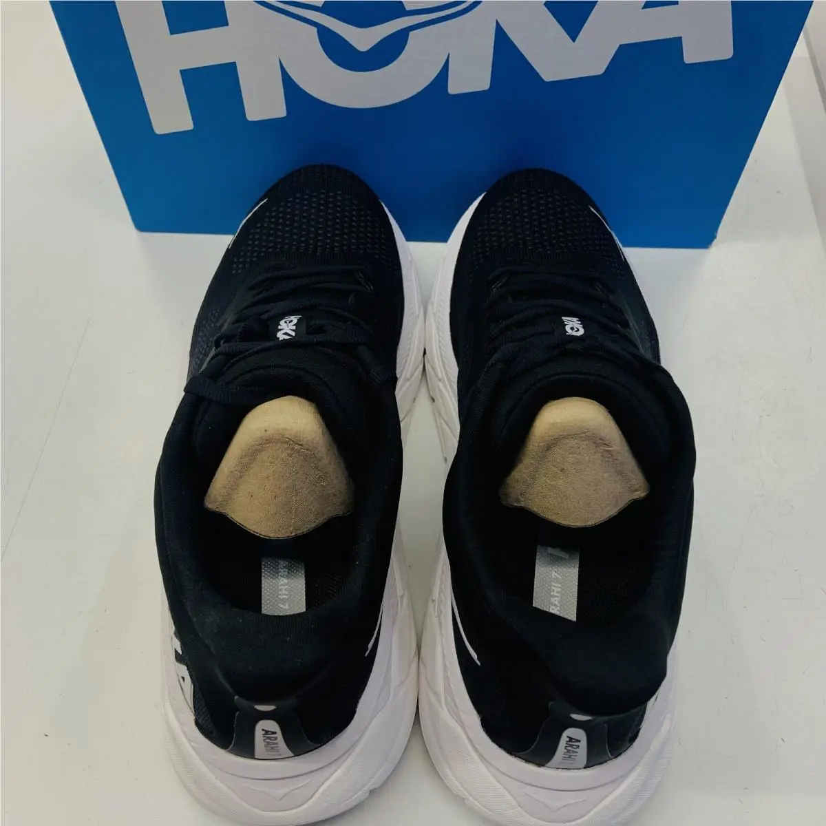 Hoka shoes - Hoka One One Arahi 7 - 1147851 - Black 2