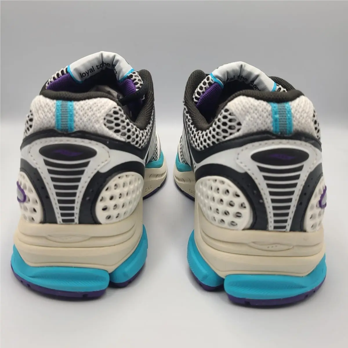 Saucony shoes - Saucony ProGrid Triumph 4 - ProGrid Triumph - S70704-13 - White 6