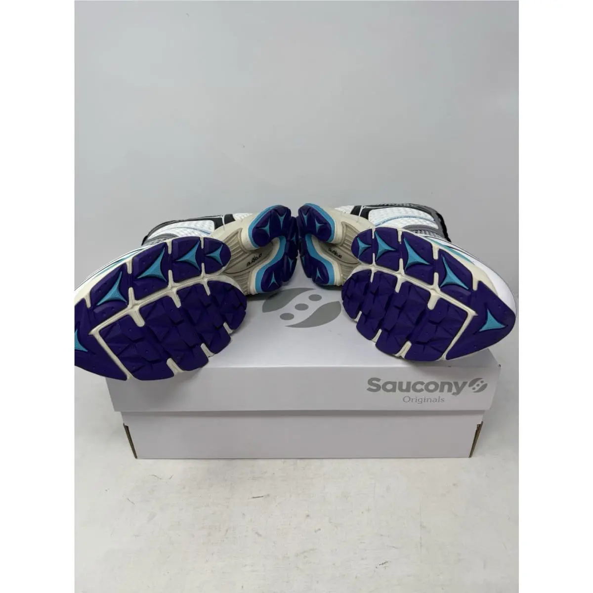 Saucony shoes - Saucony ProGrid Triumph 4 - ProGrid Triumph - S70704-13 - White 1