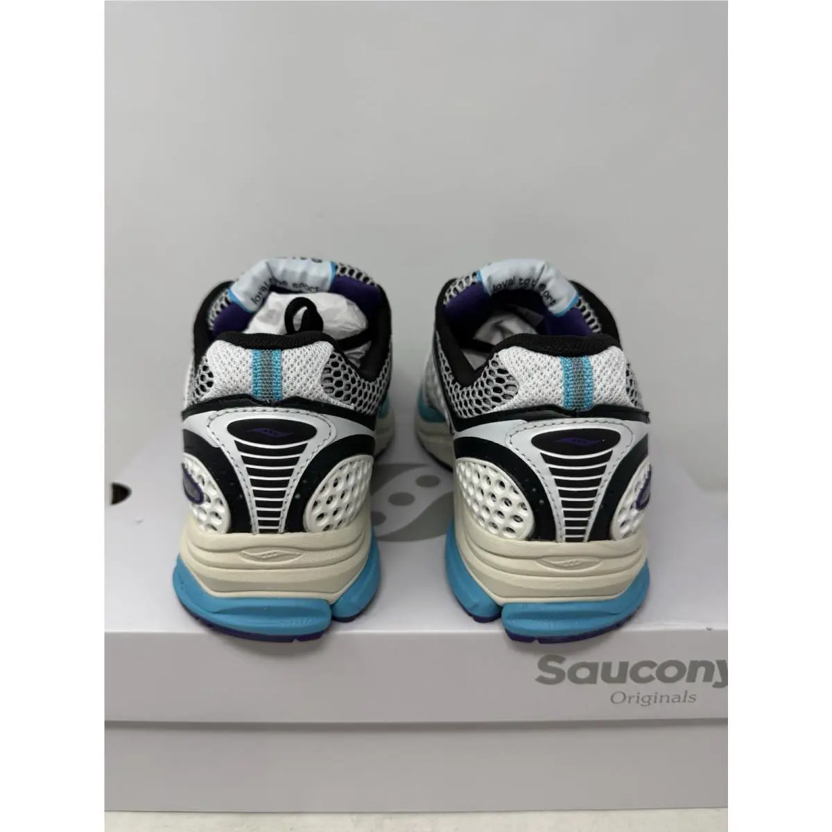 Saucony shoes - Saucony ProGrid Triumph 4 - ProGrid Triumph - S70704-13 - White 2