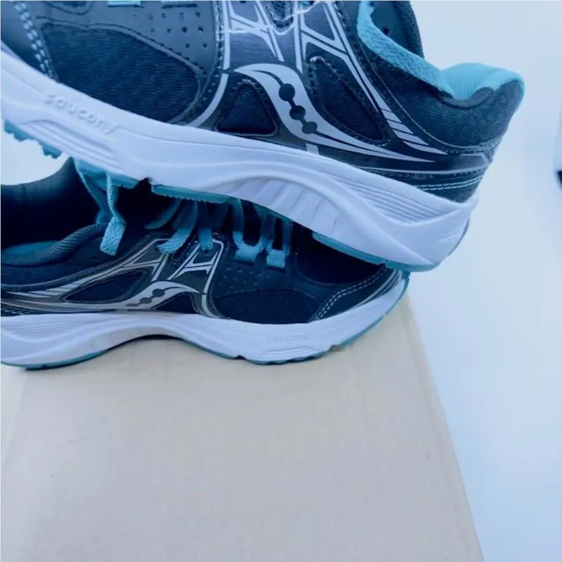 Saucony shoes - Black 3