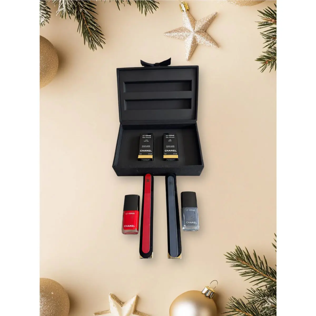 Chanel Limited Edition Beverly Hills 2023. Nail Polish + Nail Polish Files