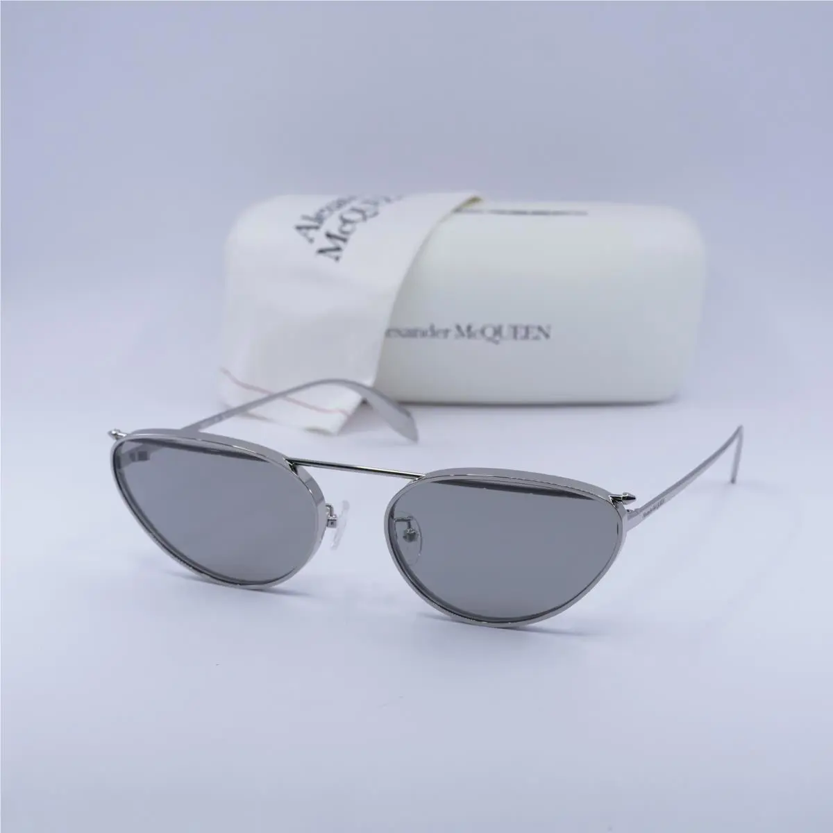 Alexander Mcqueen AM0424S 004 Silver/grey with Silver Mirror 62-20-145