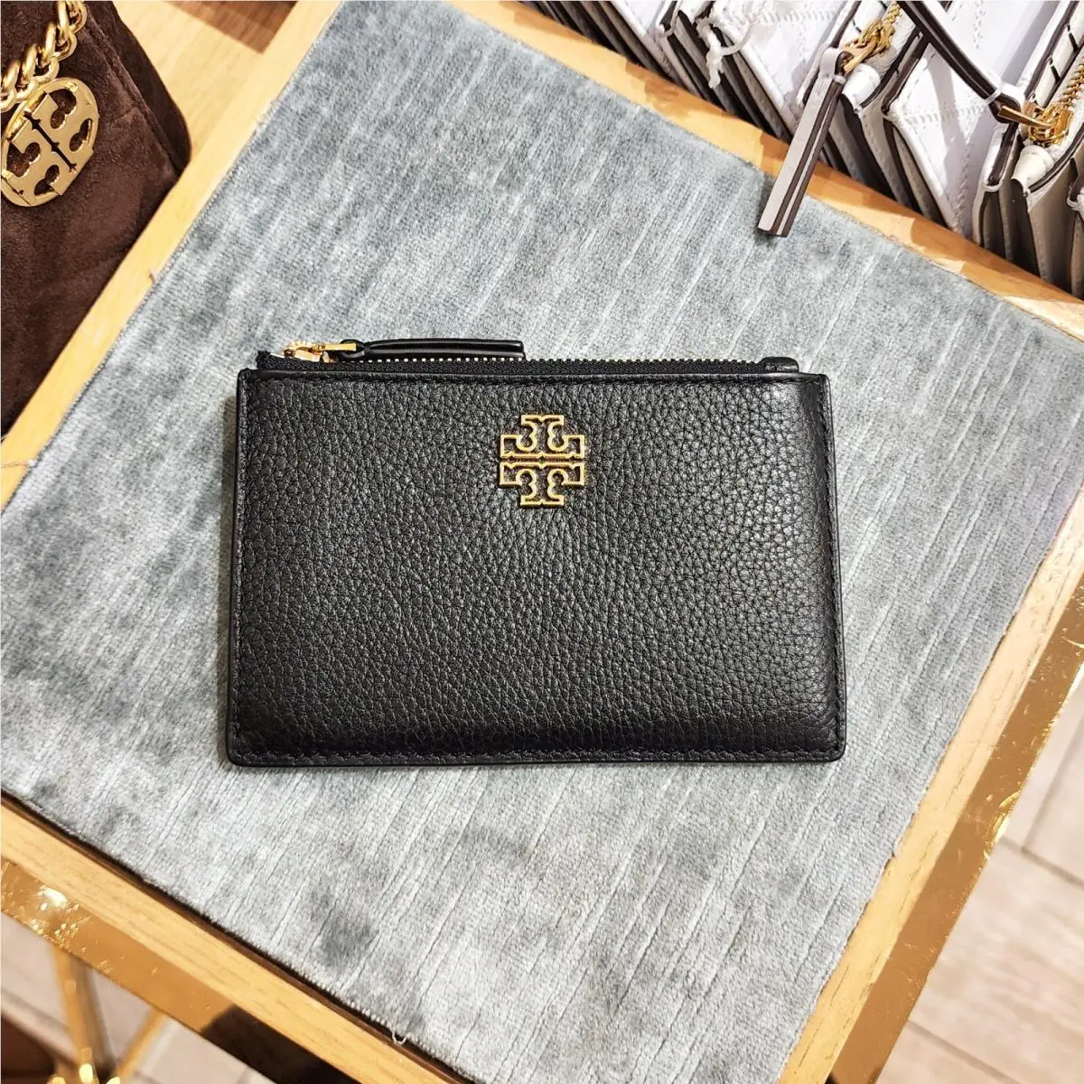 Tory Burch Britten Black Pebbled Leather Zip Card Case 141006 - Black