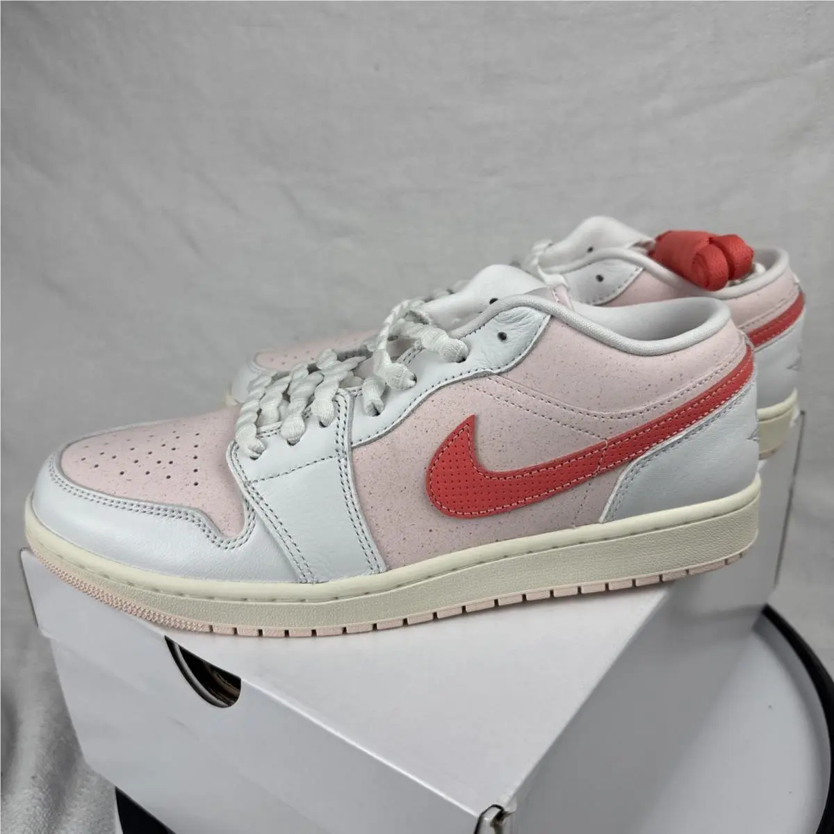 Nike shoes - Air Jordan 1 Low SE - IB8156-133 - Summit White 4