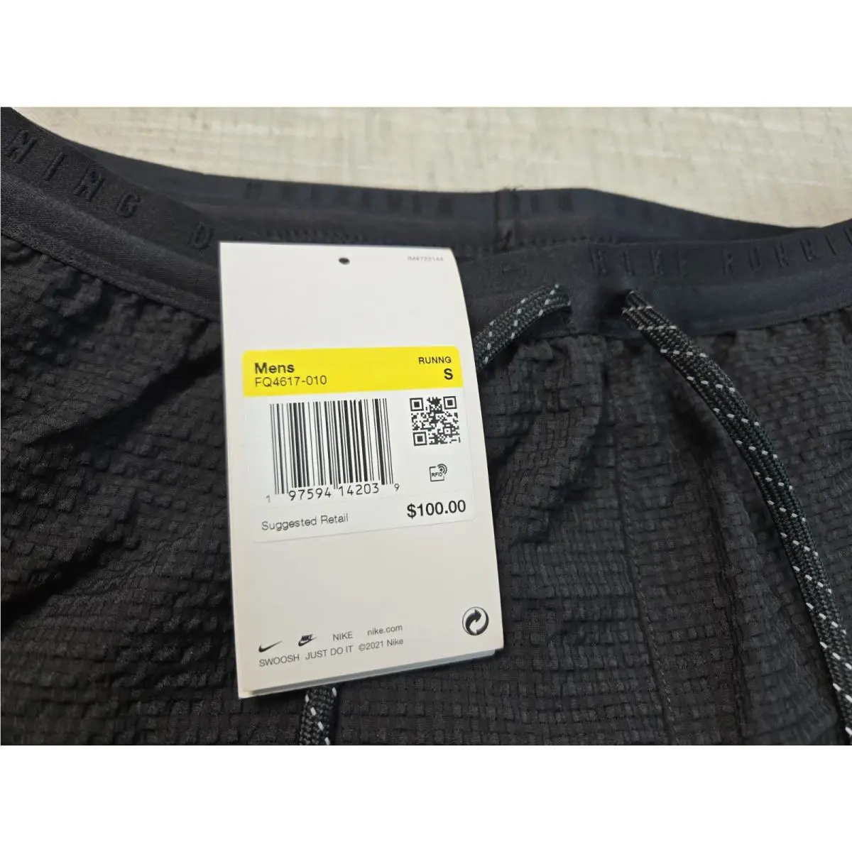 Nike clothing - Nike Dri-Fit Adv Run Division Running Shorts - FQ4617-010 - Black Gray 10