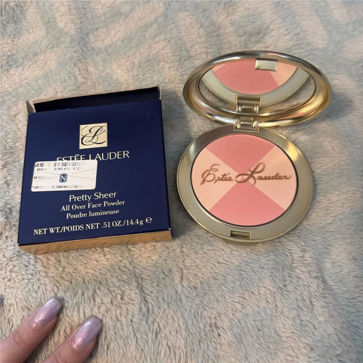 Estee Lauder Pretty Sheer All Over Face Powder .51 oz / 14.4g. Rare