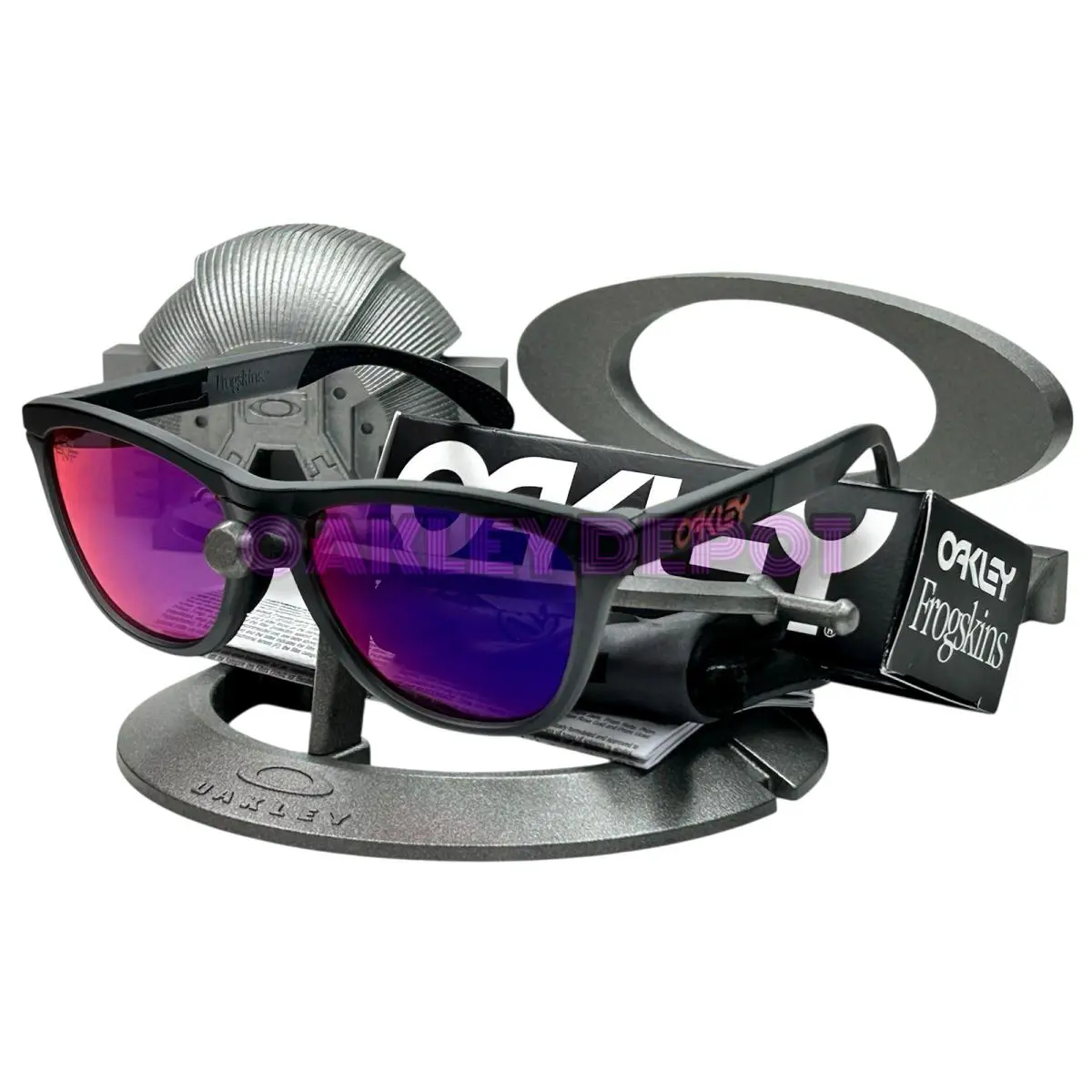 Oakley Frogskins Range 009284 Maverick Vinales/prizm Road Sunglasses 131 - Frame: MATTE BLACK GREY SMOKE, Lens: ROAD