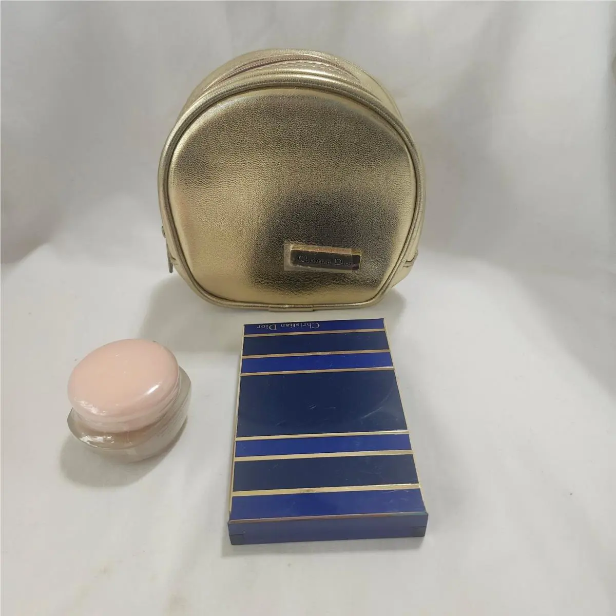 Christian  Trio Effets Dombre Hydra Move Creme Zippered Case B36 by Dior