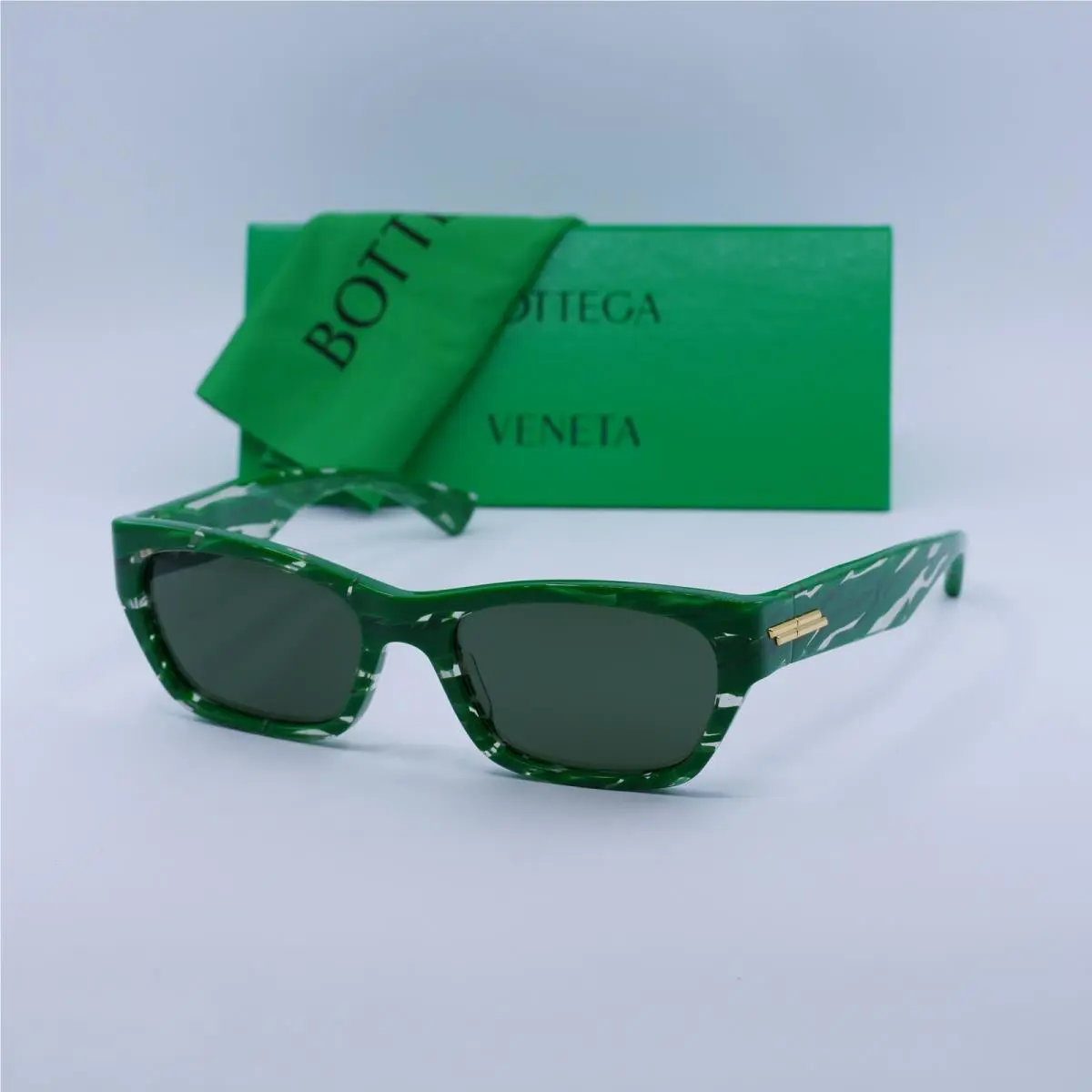 Bottega Veneta BV1143S 004 Green/white/green 55-18-140 Sunglasses